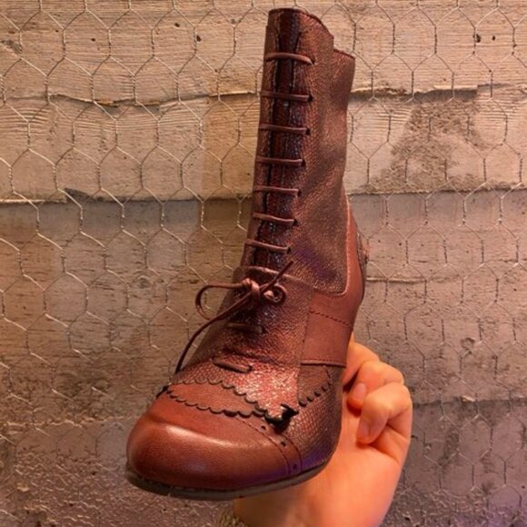 GOLD BUTTON LEATHER HEELED ANKLE BOOT - Picture 1 of 4